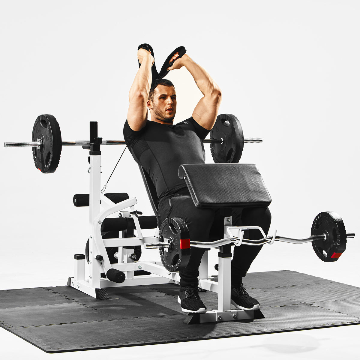 Monipuolinen kuntokeskus + 100 kg levytankosarja