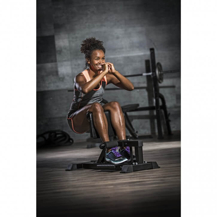 Säädettävä sissy squat penkki kotisalille